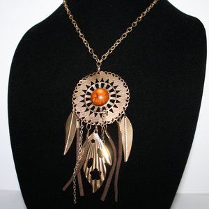 Vintagejelyfish Jewelry - Long gold necklace with beautiful pendant Vintagejelyfish Jewelry - Long gold necklace with beautiful pendant